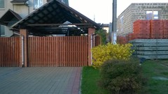 Устройство навесов под автомобили. Автономный вариант навеса.