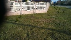 Бетонный забор.